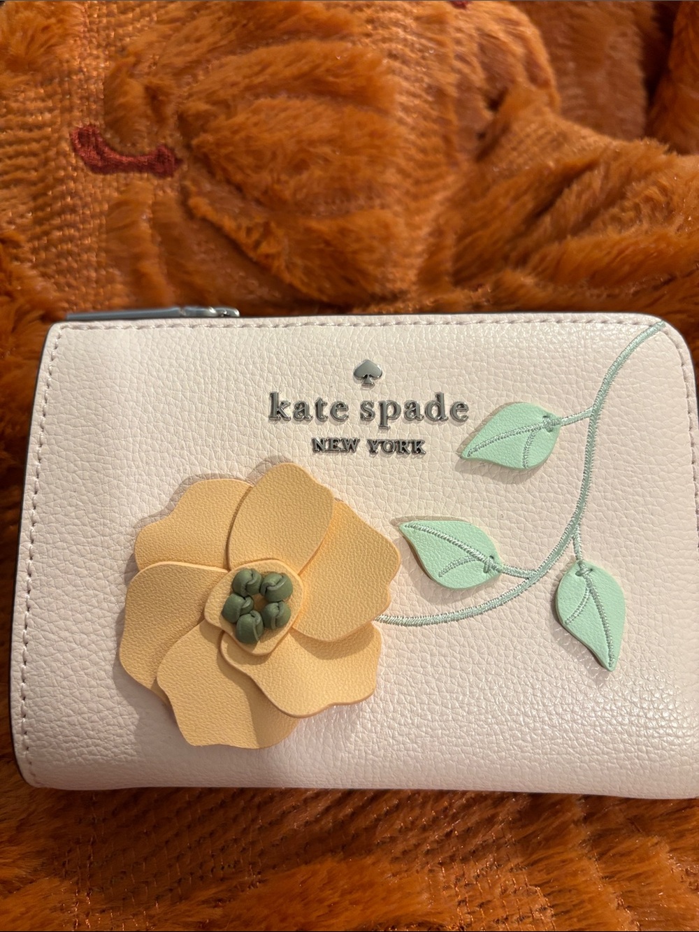 kate spade pastel floral appliqué zip card holder in cream, peach & mint
